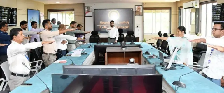 दहशतवाद व हिंसाचार विरोधी दिवसाची घेतली शपथ -4